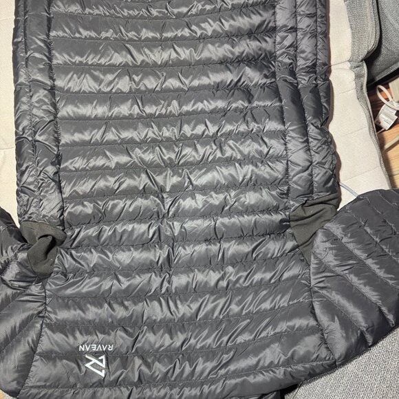 Ravean Men's Down Heated Jacket with 12V Battery Kit XS - Picture 7 of 8